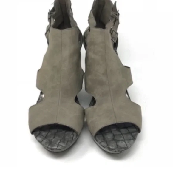 🆕 Unlisted by Kenneth Cole Women's Gray Open-Toe Sandals! 💥 - Picture 2 of 9